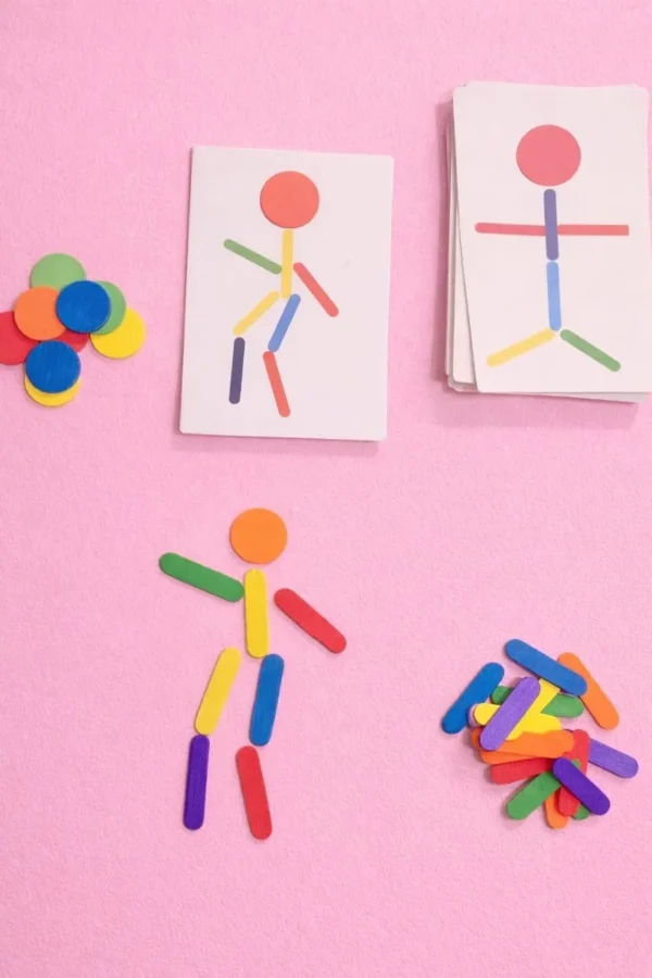 Mejora la conciencia corporal y la planificación motora con nuestros Acróbatas de Madera. Un juego interactivo ideal para trabajar la psicomotricidad y la orientación espacial. ¡Descubrilo en Mundo Dislexia!"