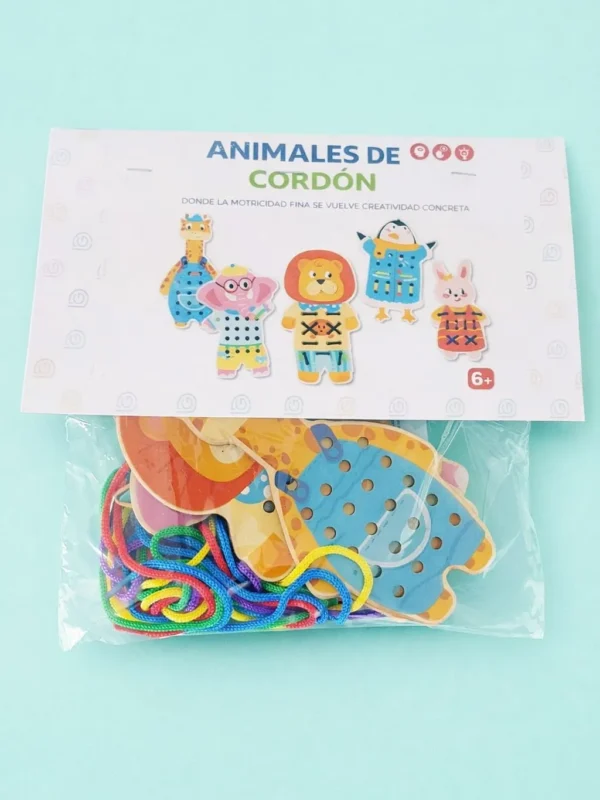 Set de animales de madera para enhebrar cordones - Estimulación motriz fina