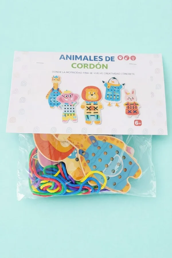 Set de animales de madera para enhebrar cordones - Estimulación motriz fina